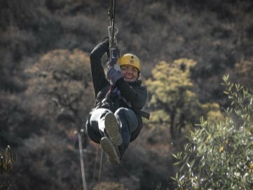 zip lining student on expedition program in Costa Rica